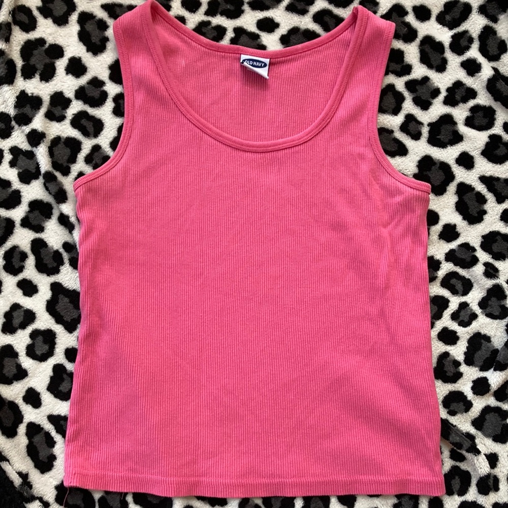 Pink Old Navy stretch tank size M 5🌻 /$15